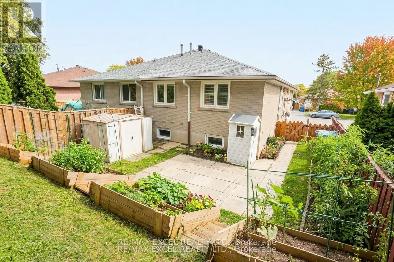 44 LINDSAY AVENUE
