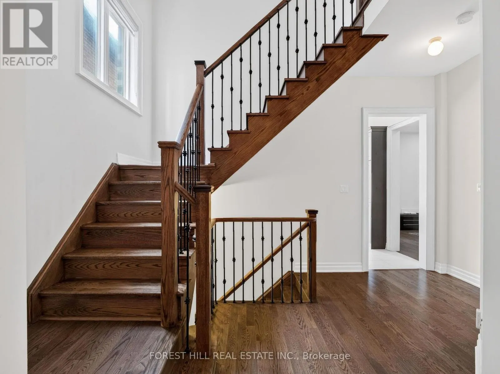 18 HACKWOOD CRESCENT
