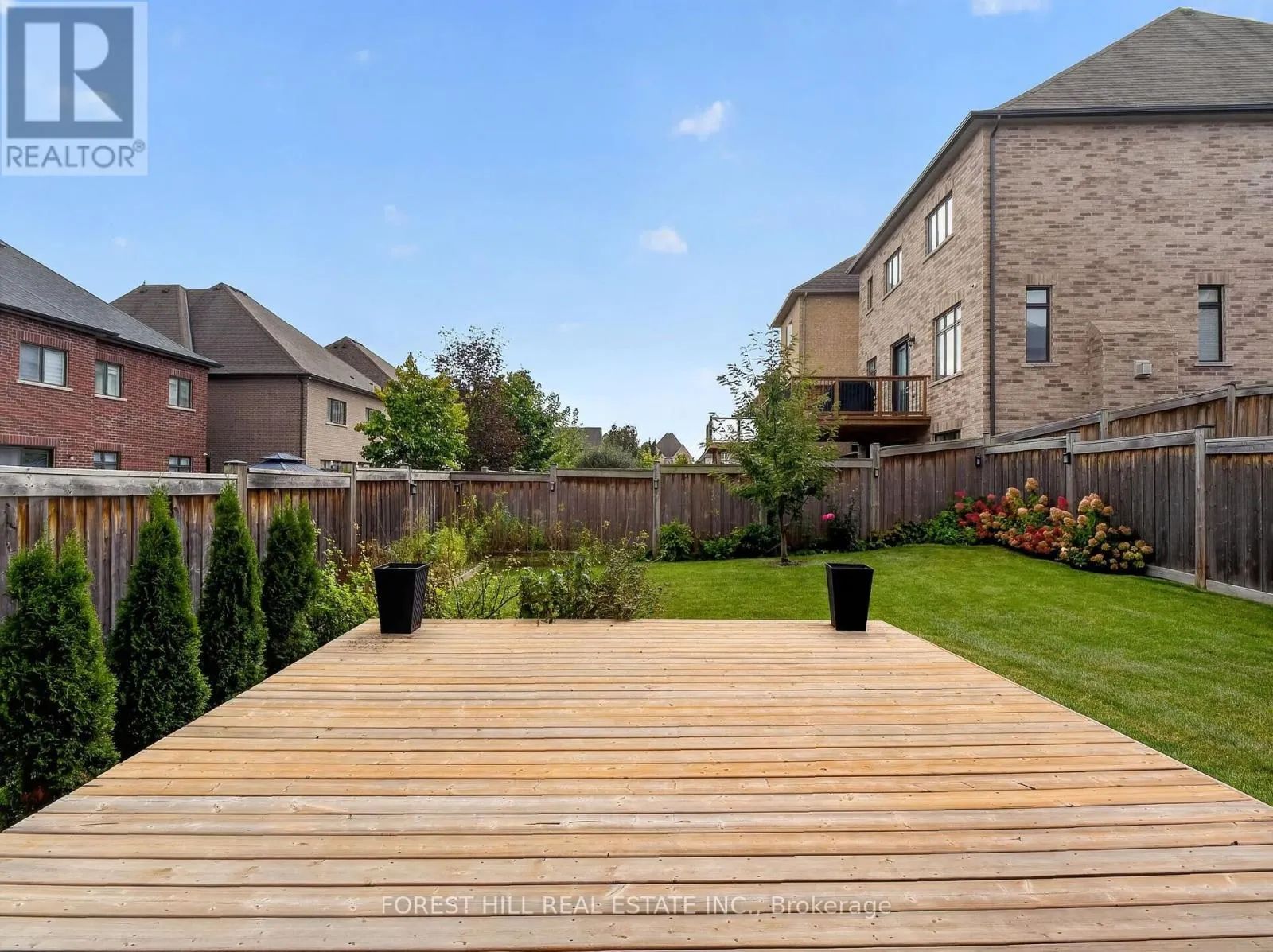 18 HACKWOOD CRESCENT
