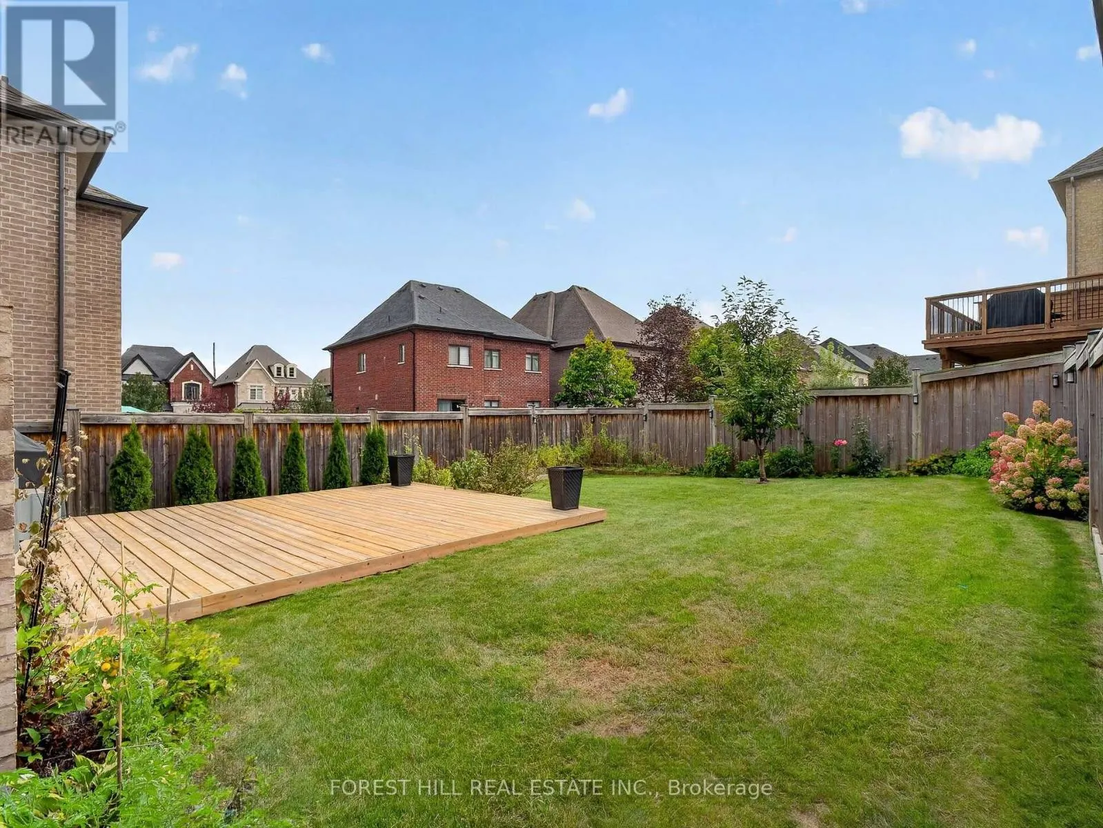 18 HACKWOOD CRESCENT