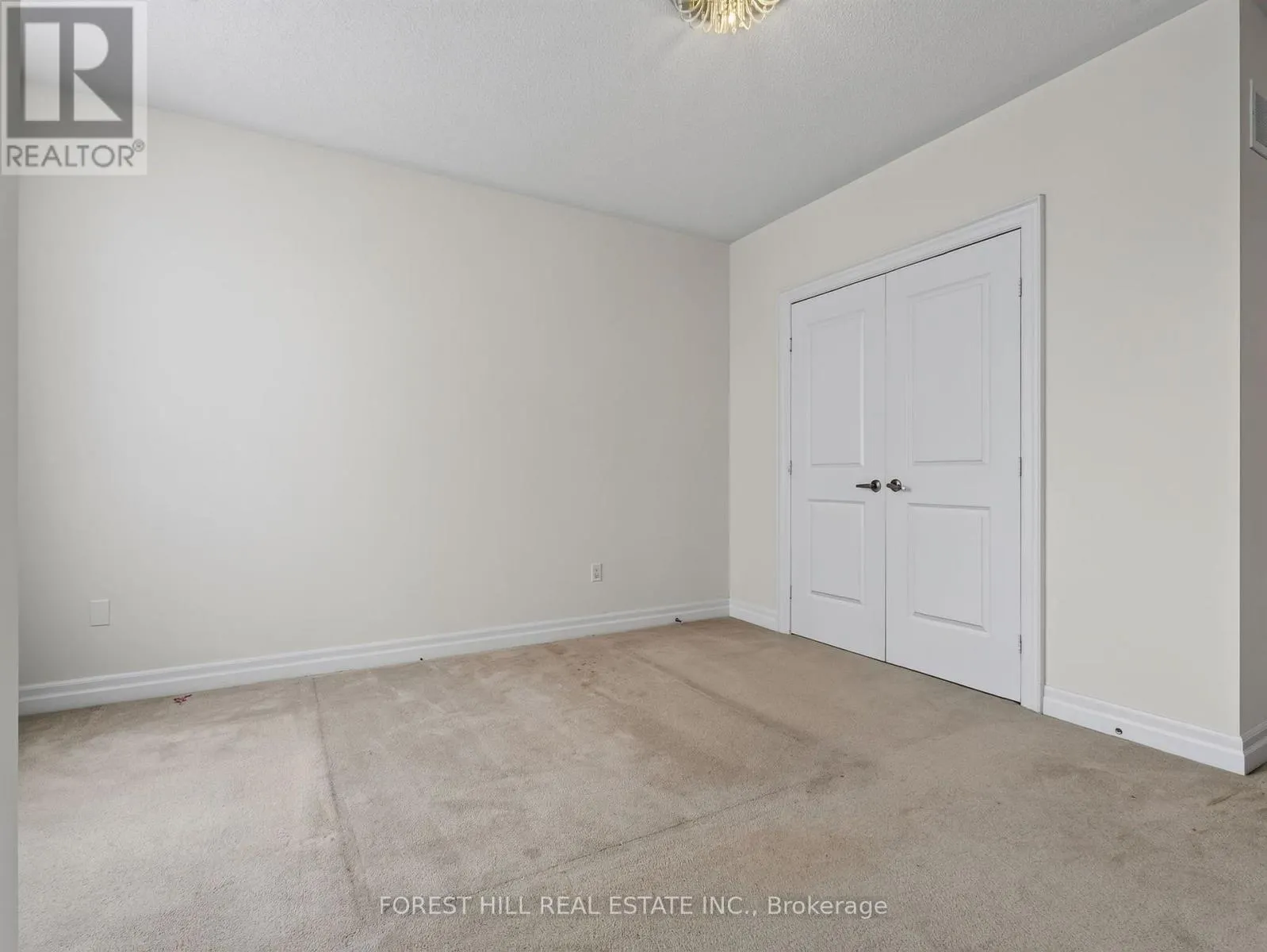 18 HACKWOOD CRESCENT