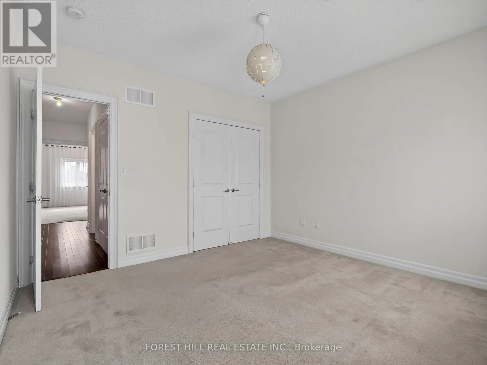 18 HACKWOOD CRESCENT