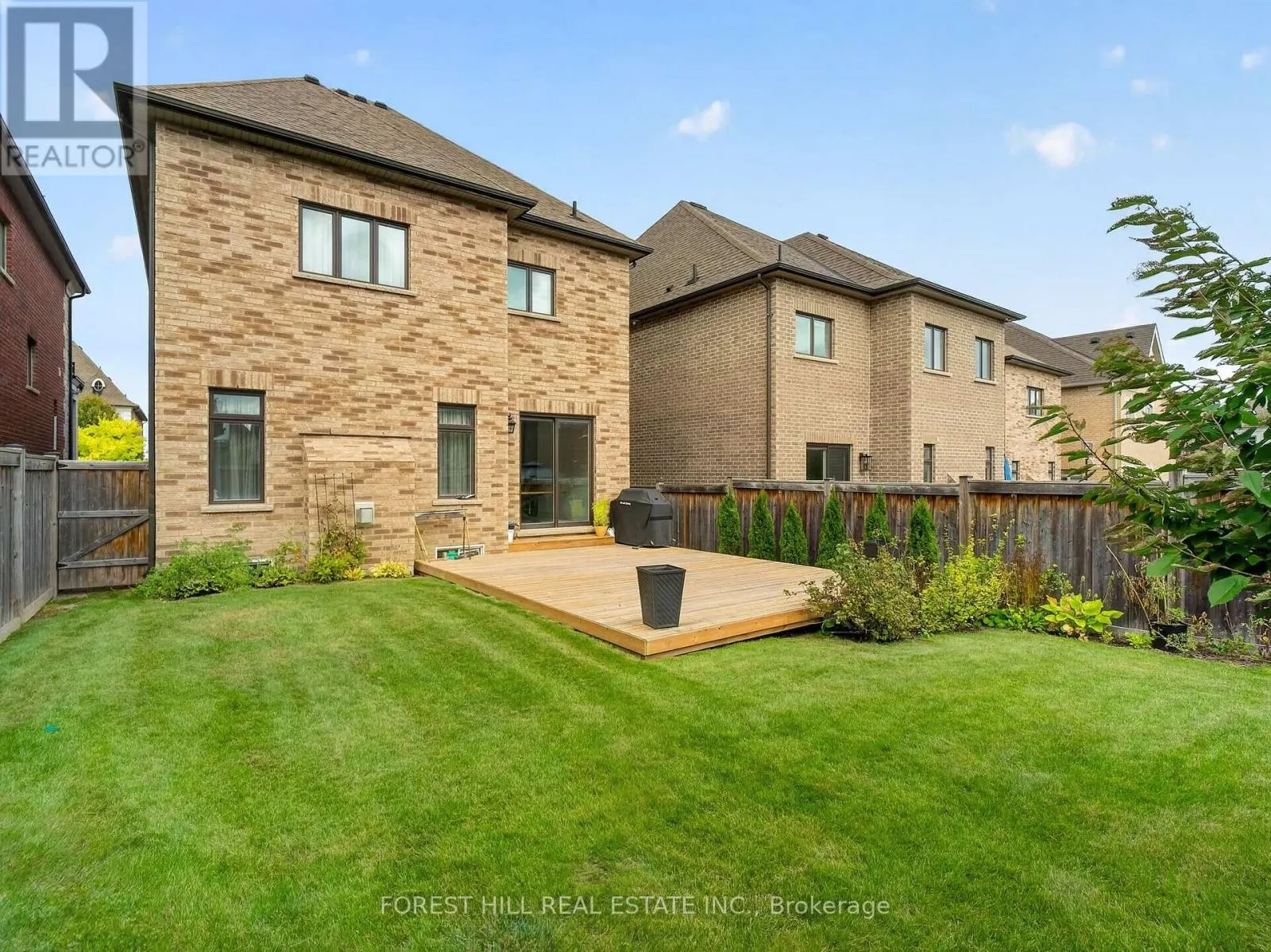 18 HACKWOOD CRESCENT