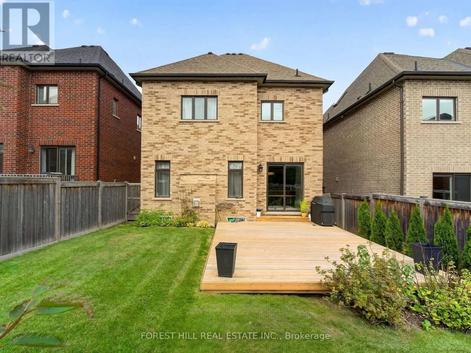 18 HACKWOOD CRESCENT