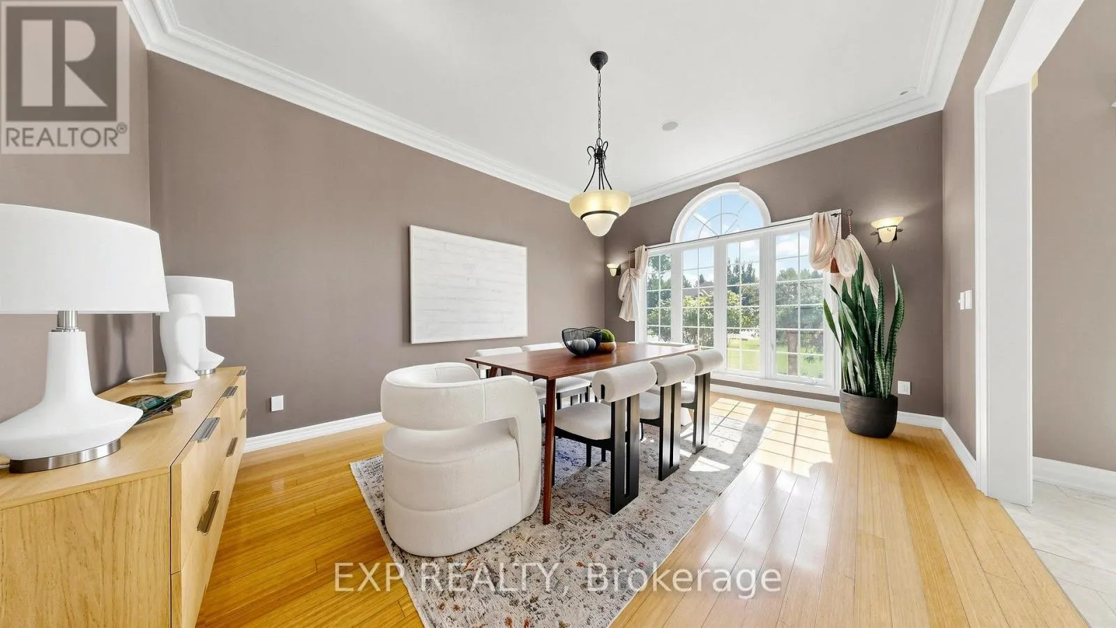 36 MAPLEHYRN AVENUE