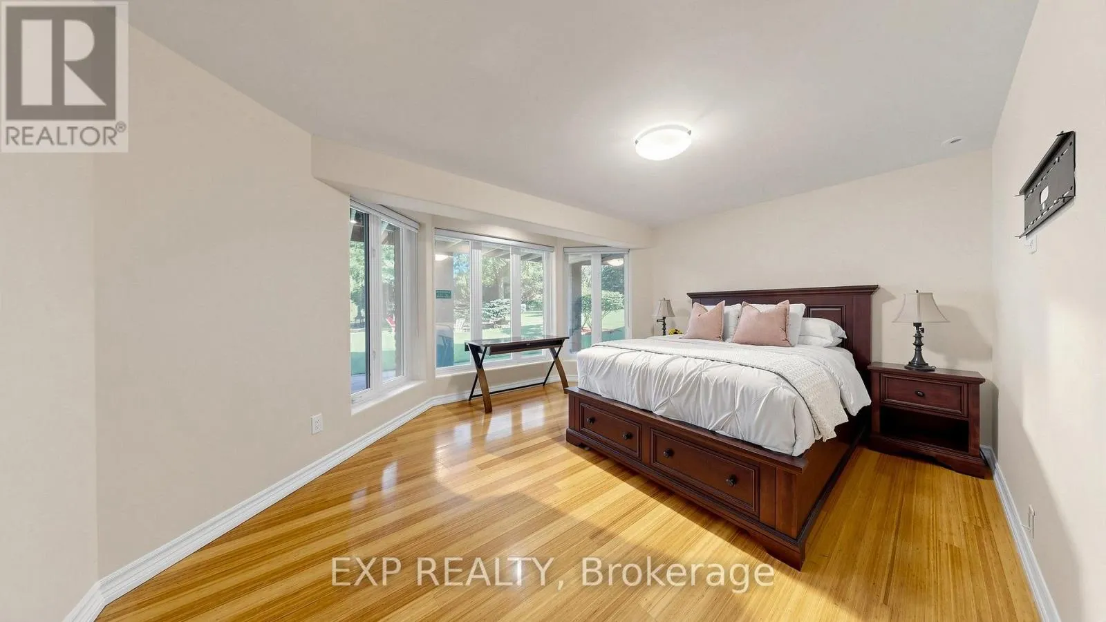 36 MAPLEHYRN AVENUE