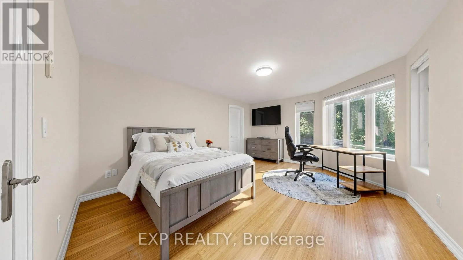 36 MAPLEHYRN AVENUE