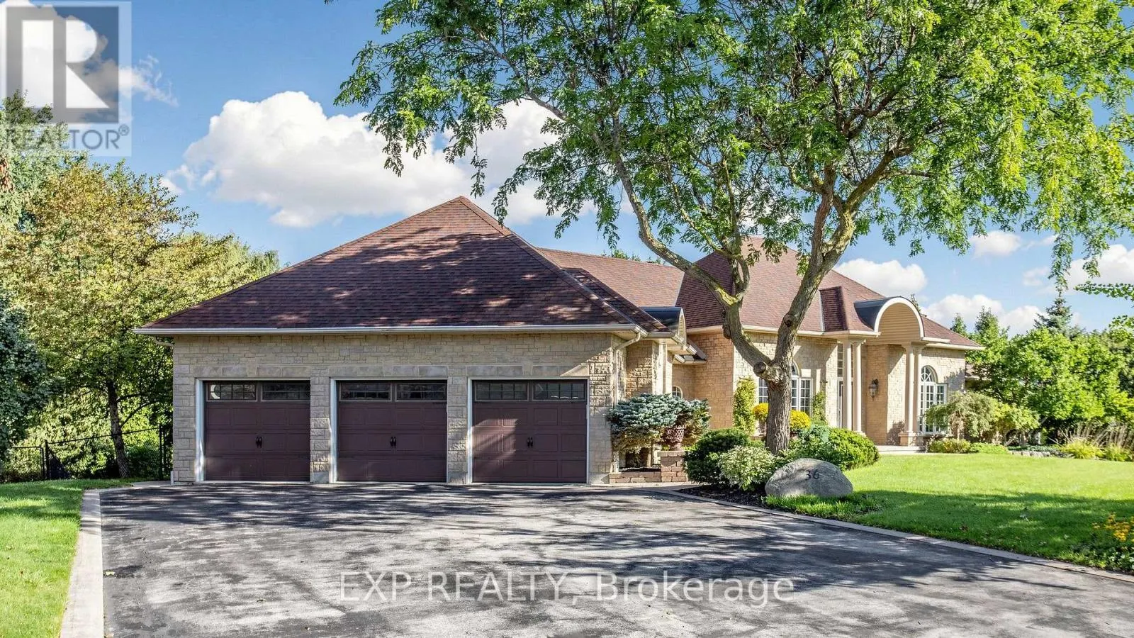 36 MAPLEHYRN AVENUE