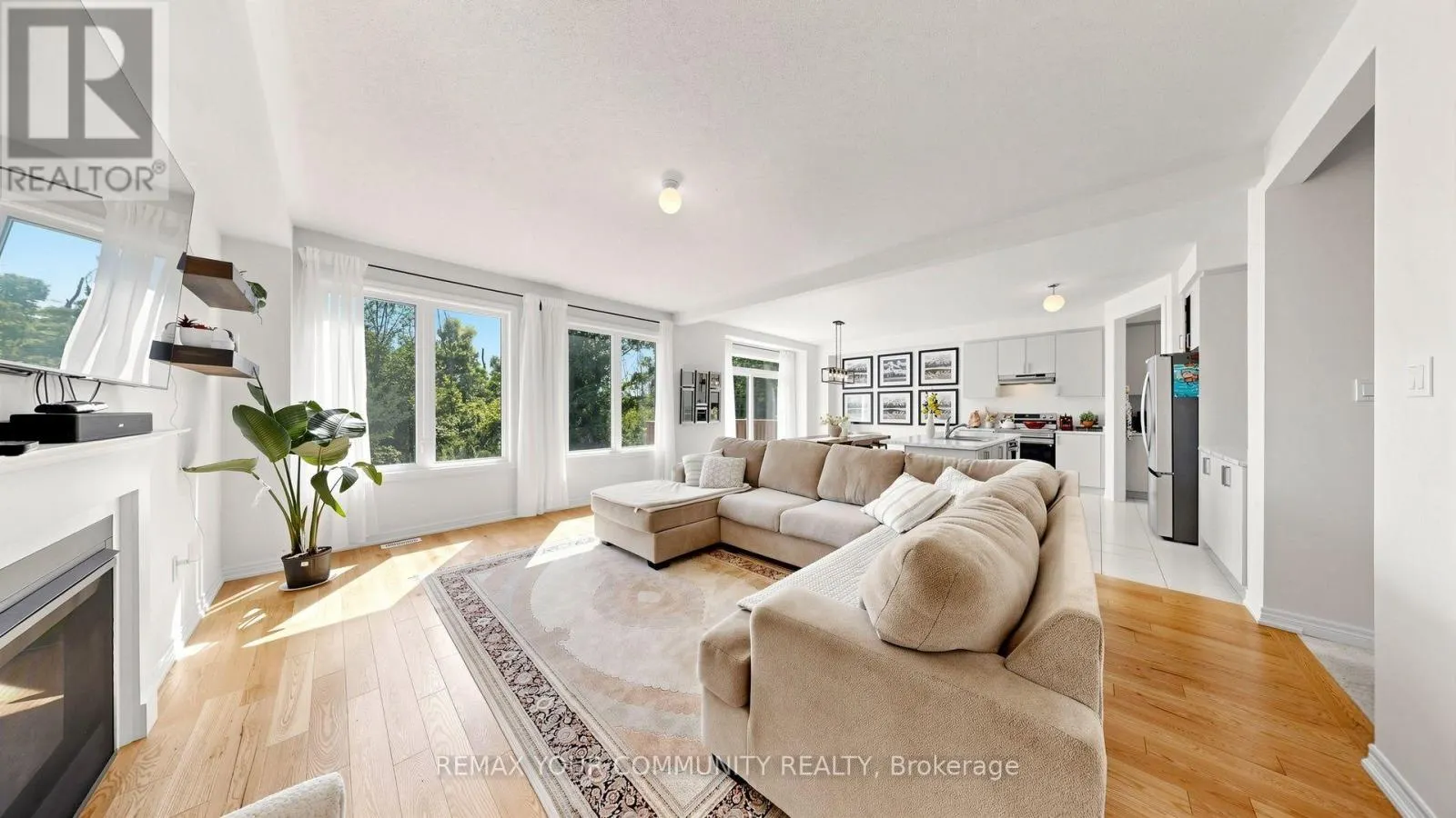32 BAYCROFT BOULEVARD