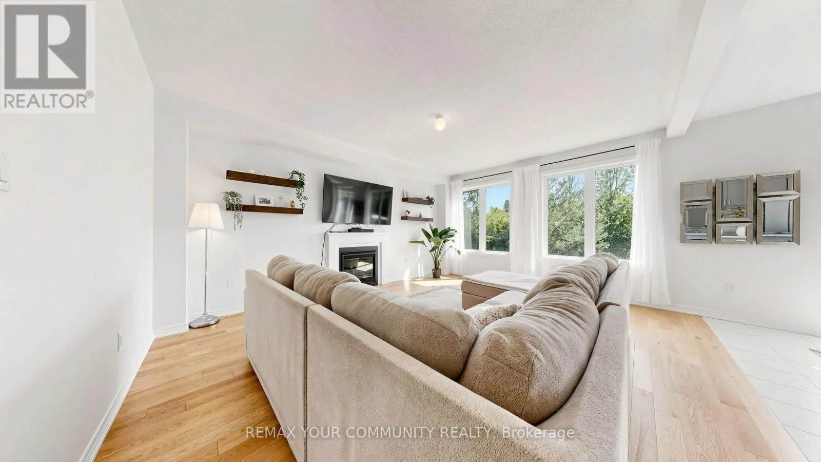 32 BAYCROFT BOULEVARD