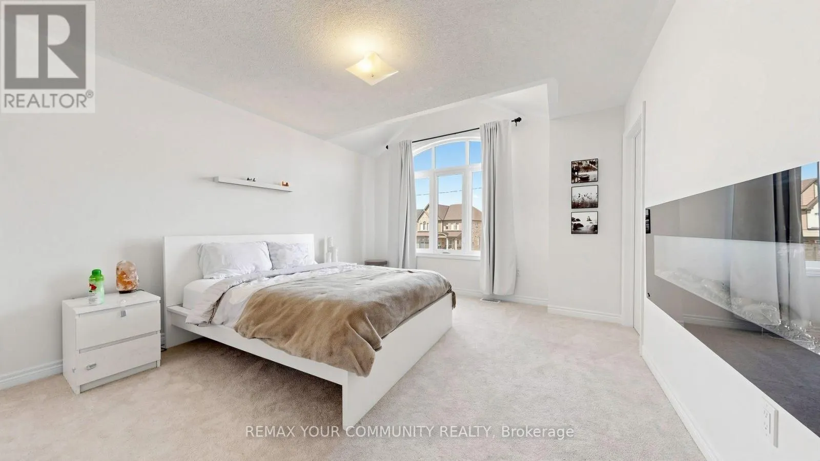 32 BAYCROFT BOULEVARD