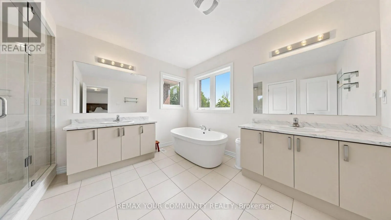 32 BAYCROFT BOULEVARD