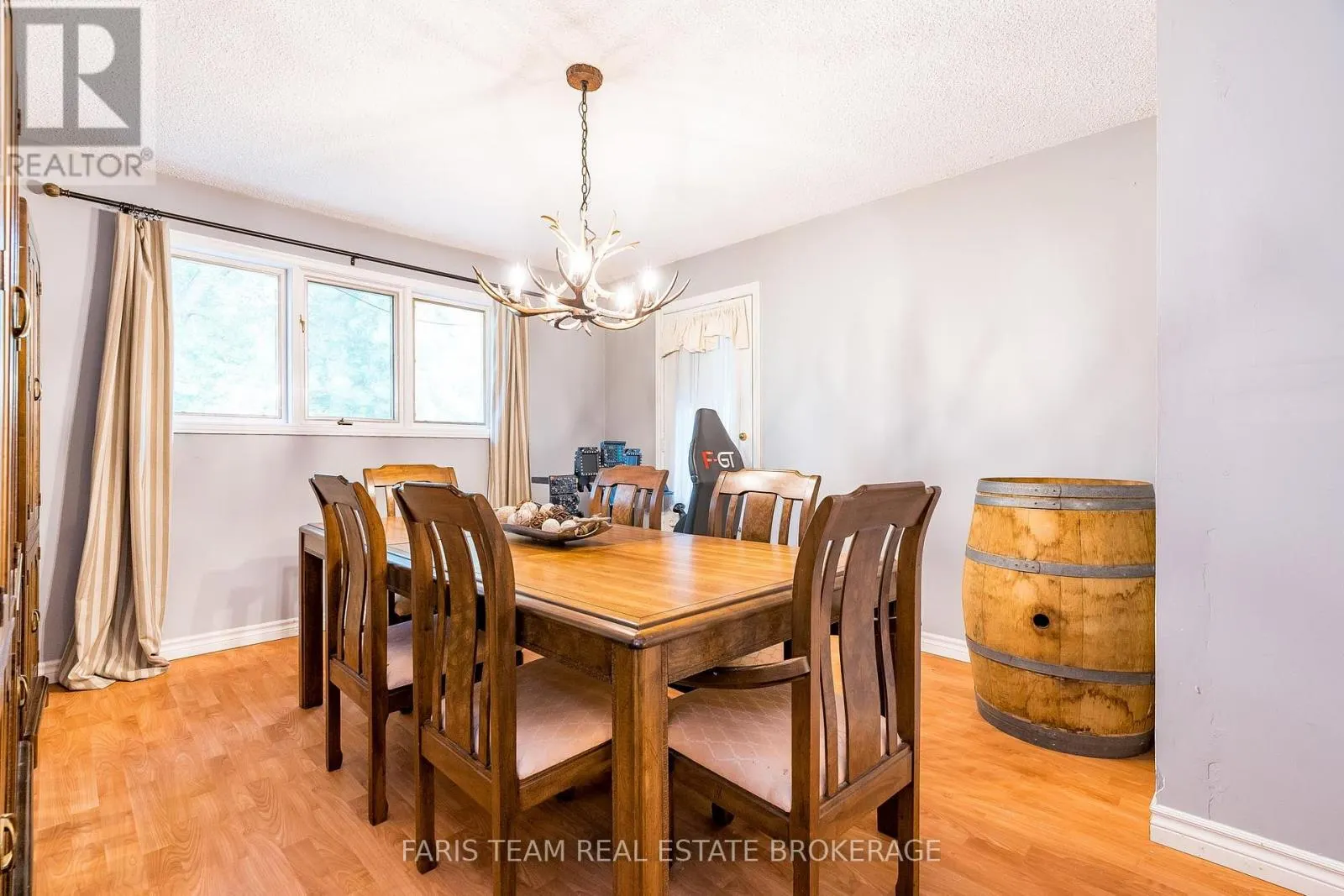 175 SOUTH SUMMIT FARM ROAD