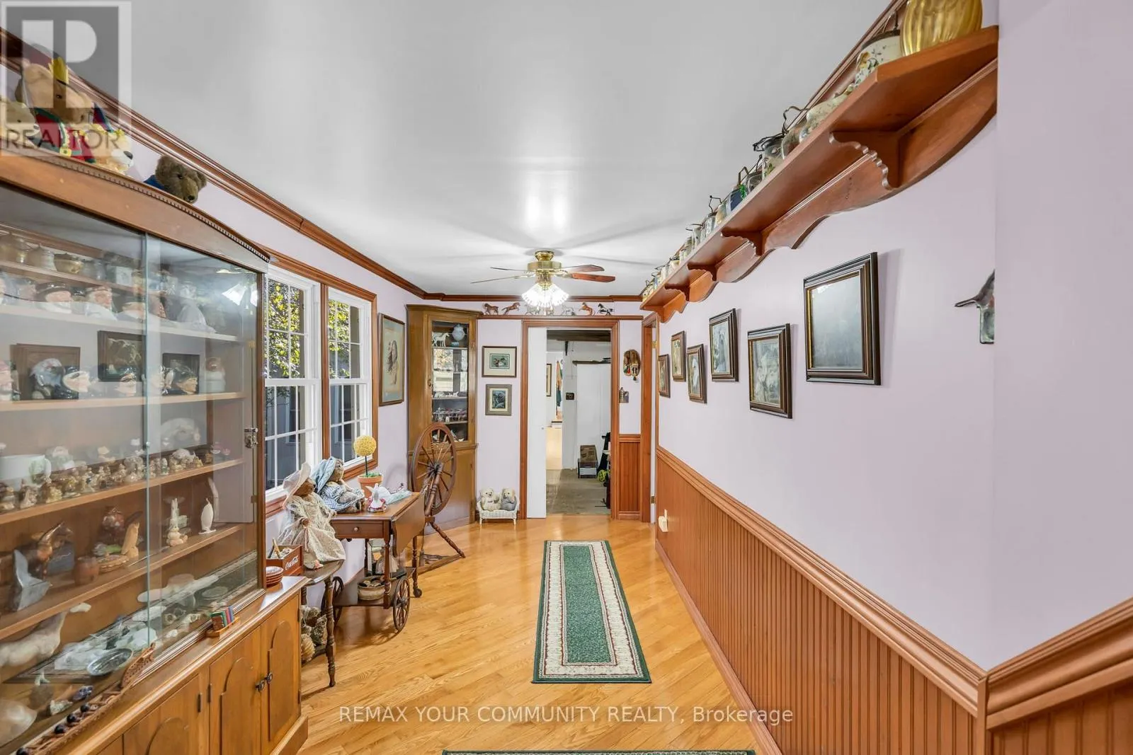 700 CATERING ROAD S