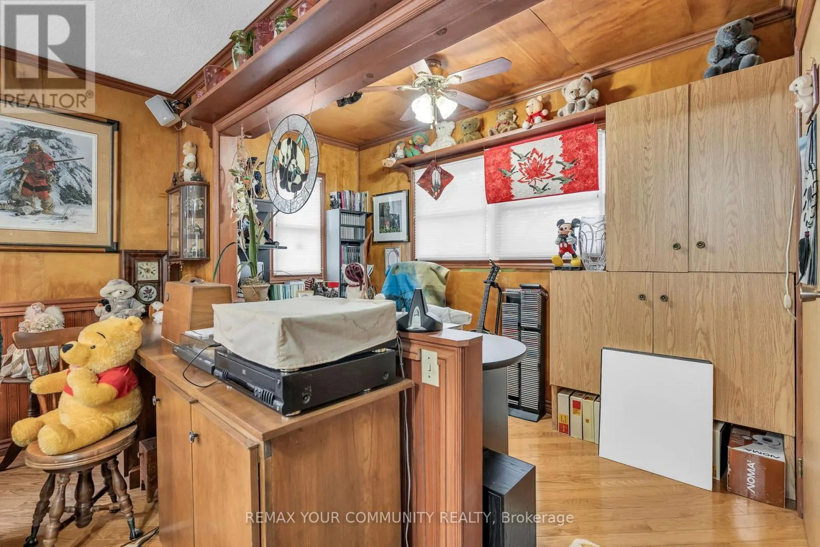 700 CATERING ROAD S