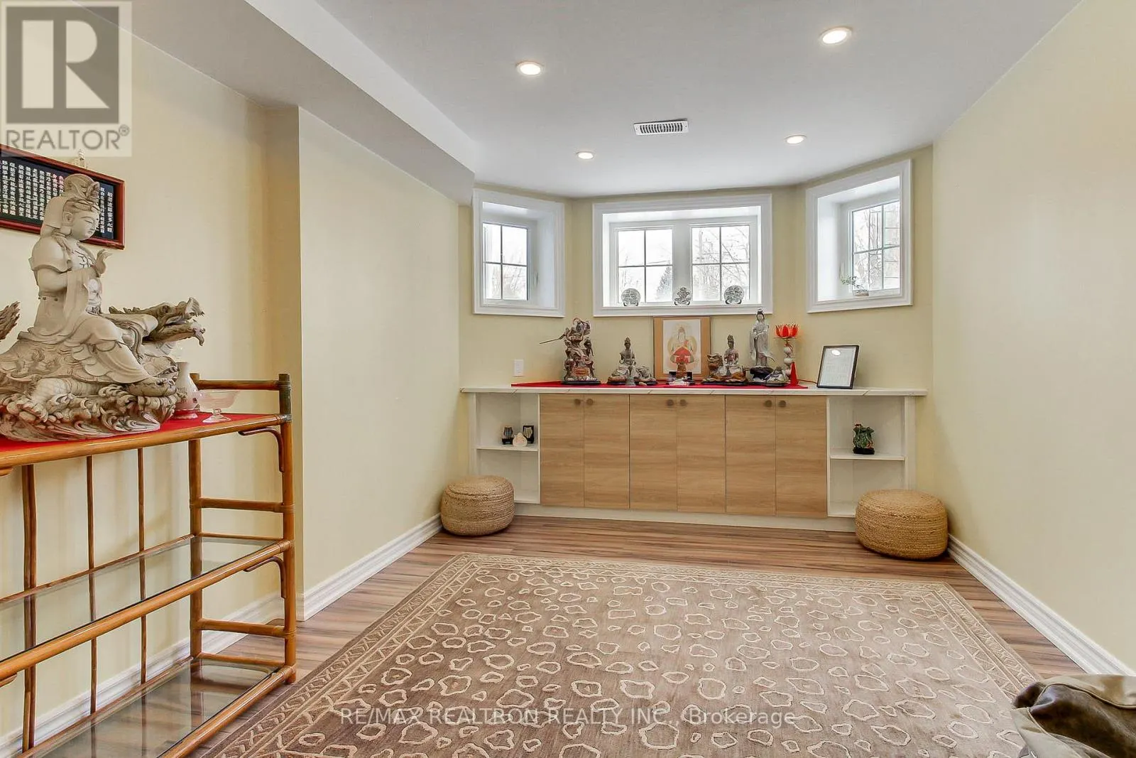 815 CHURCHILL LANE