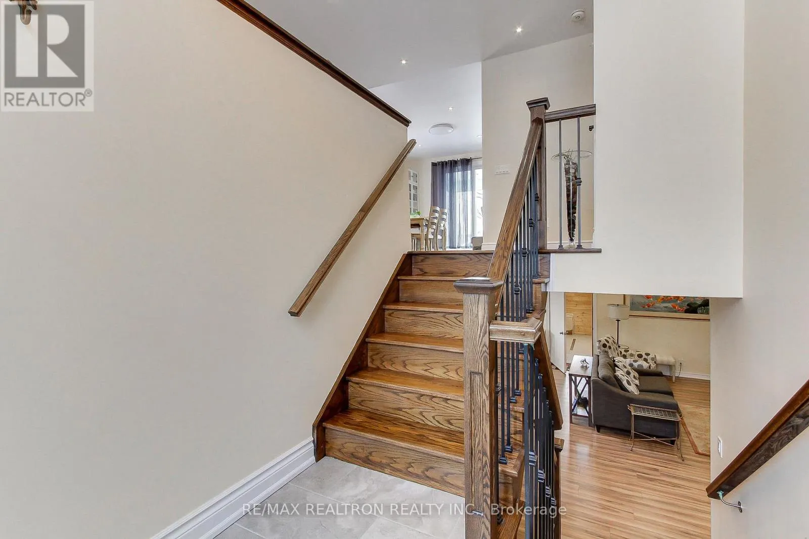 815 CHURCHILL LANE