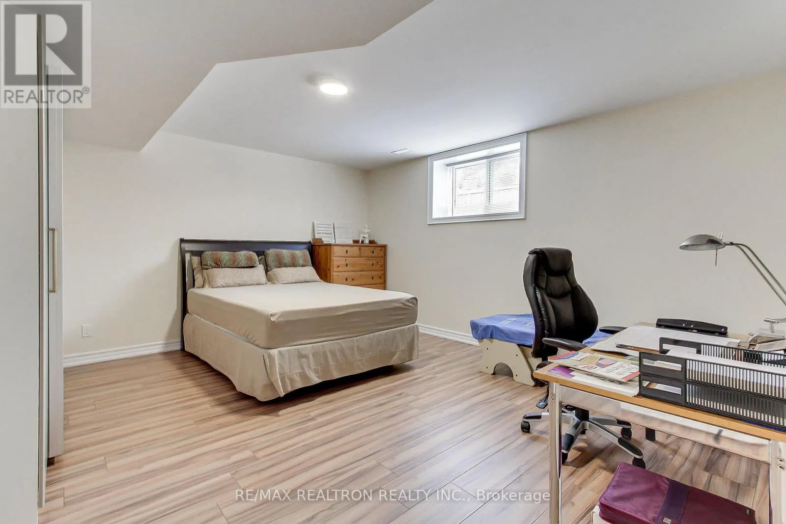 815 CHURCHILL LANE