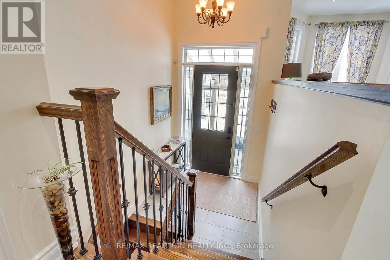815 CHURCHILL LANE