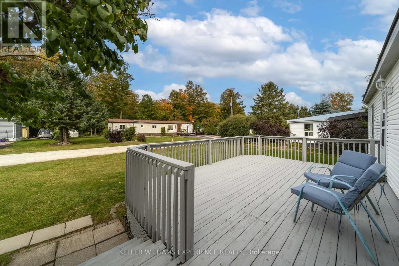 27 - 4976 25TH SIDEROAD