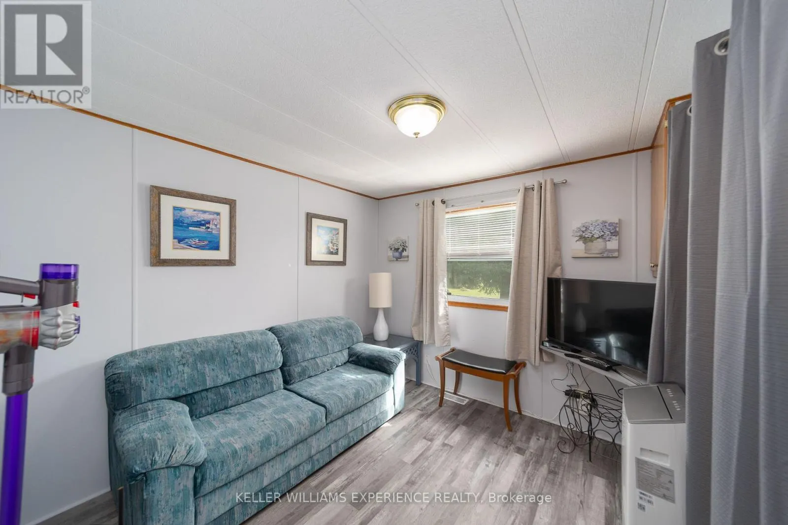 27 - 4976 25TH SIDEROAD