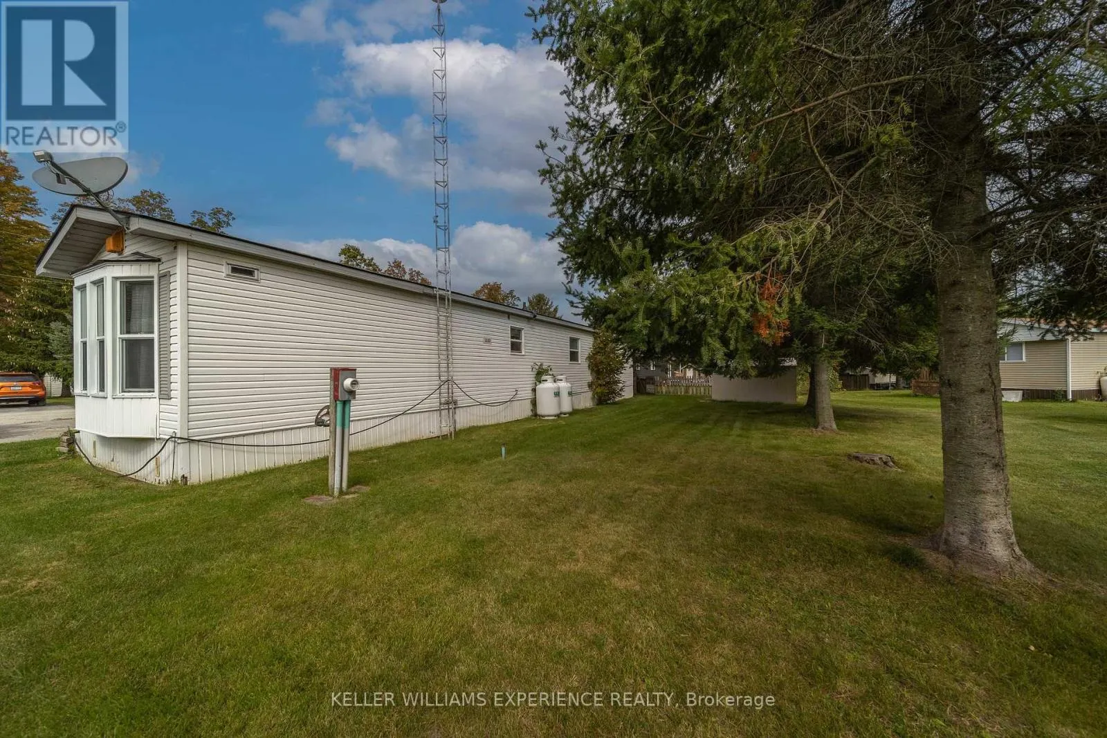 27 - 4976 25TH SIDEROAD