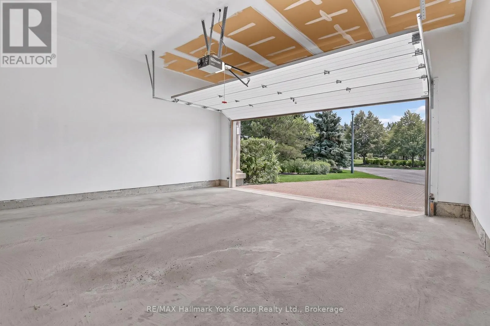 26 HAGEN HOLLOW
