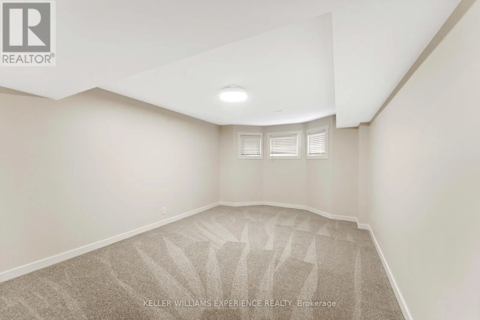 9 EDENBRIDGE DRIVE