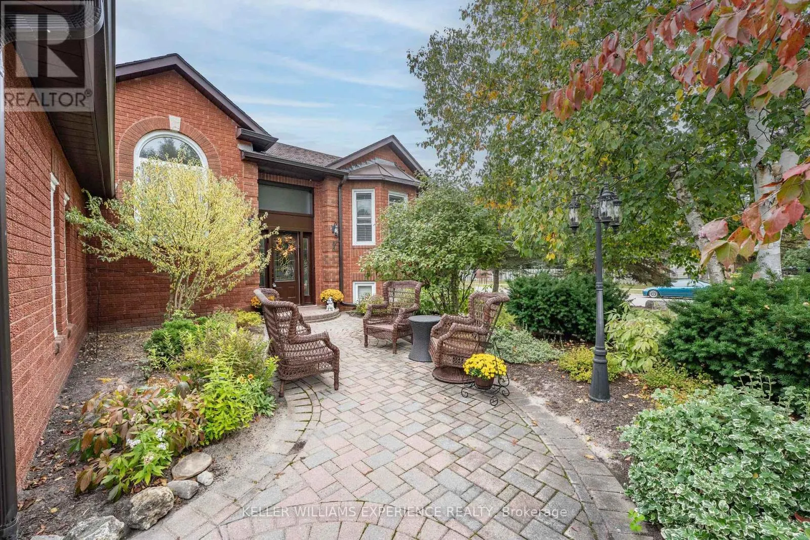 9 EDENBRIDGE DRIVE
