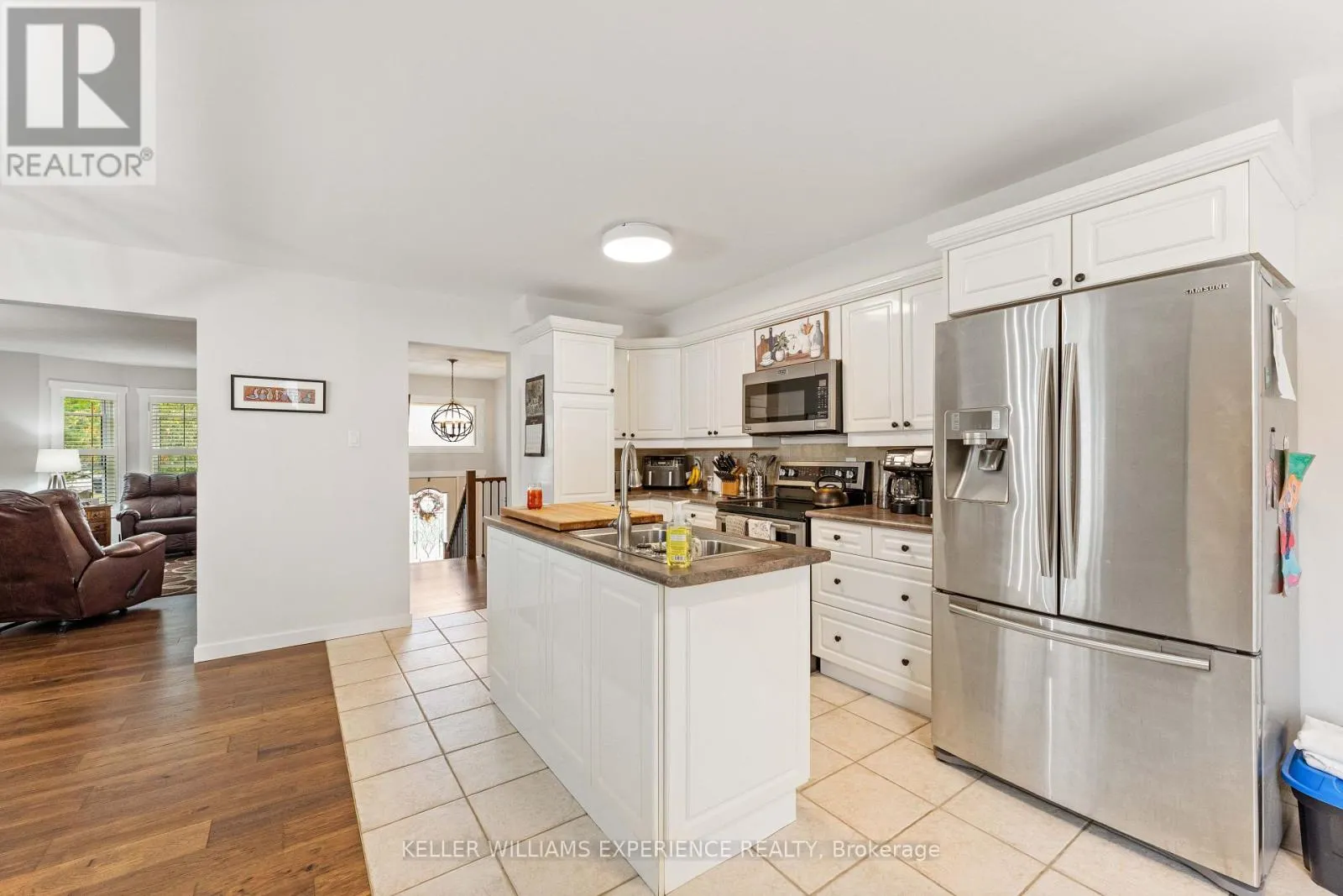 9 EDENBRIDGE DRIVE