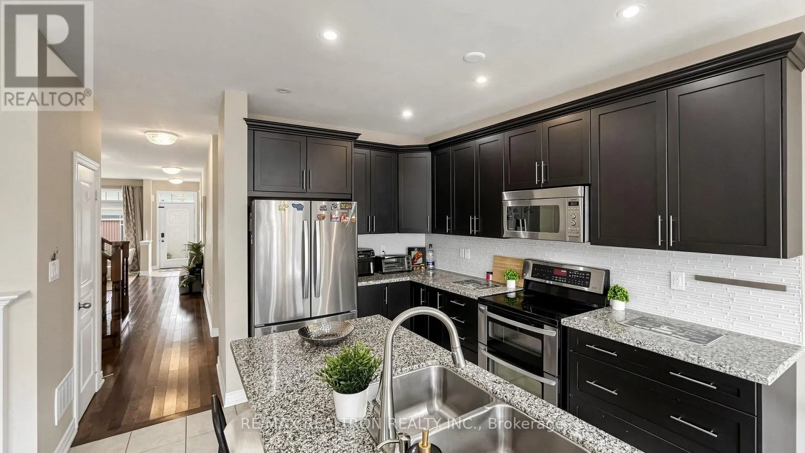 27 PELHAM DRIVE