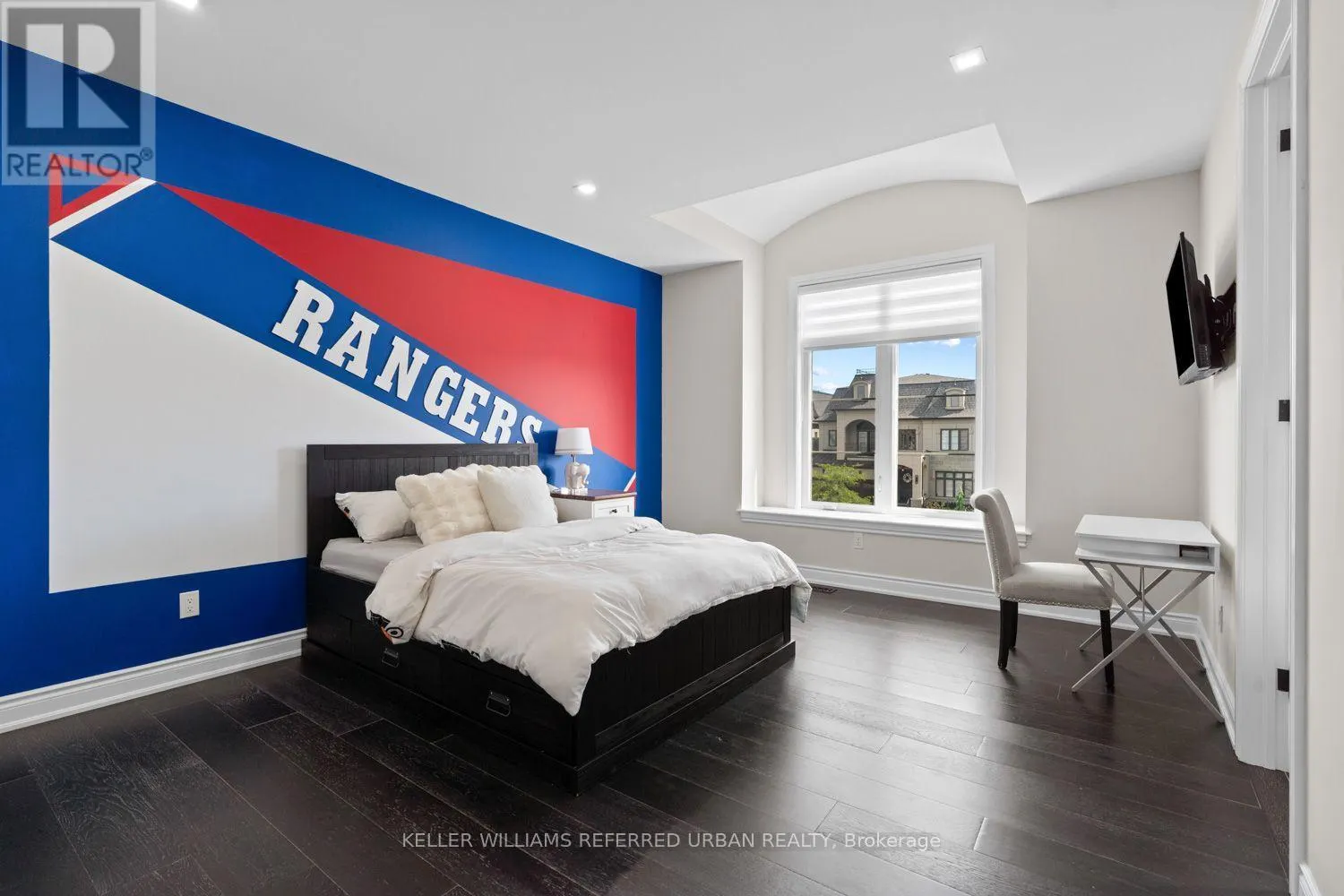 4 BASIL RIDGE COURT