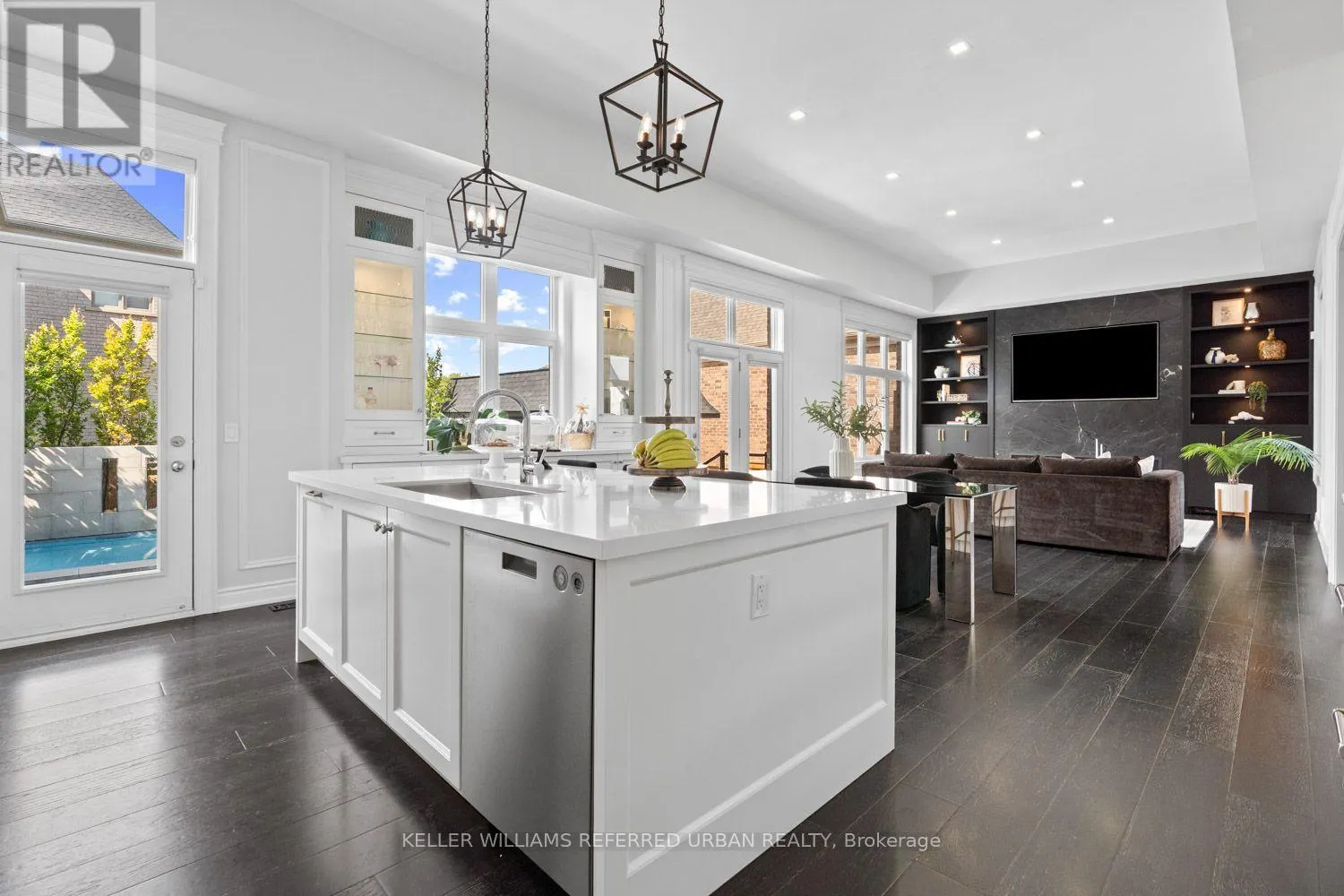 4 BASIL RIDGE COURT