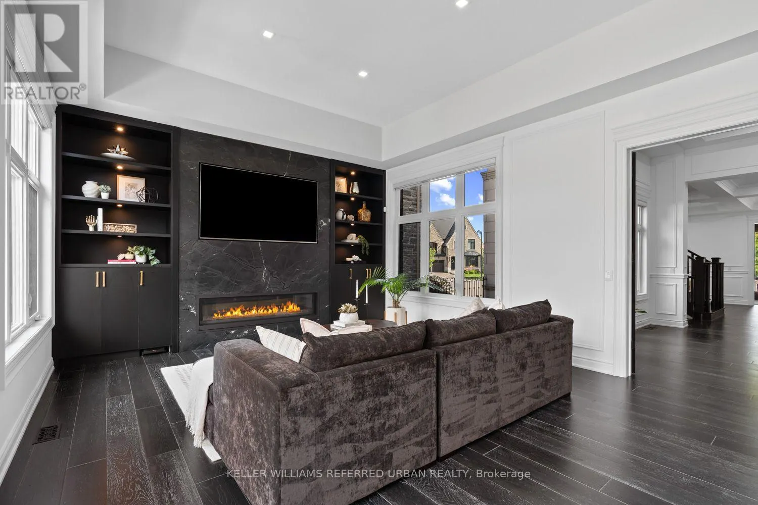 4 BASIL RIDGE COURT