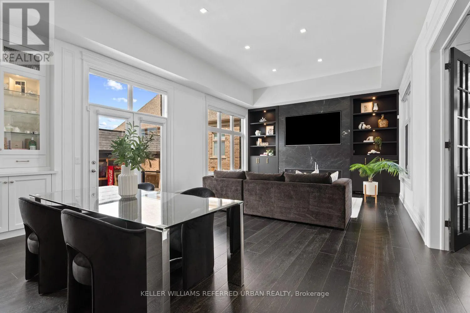 4 BASIL RIDGE COURT