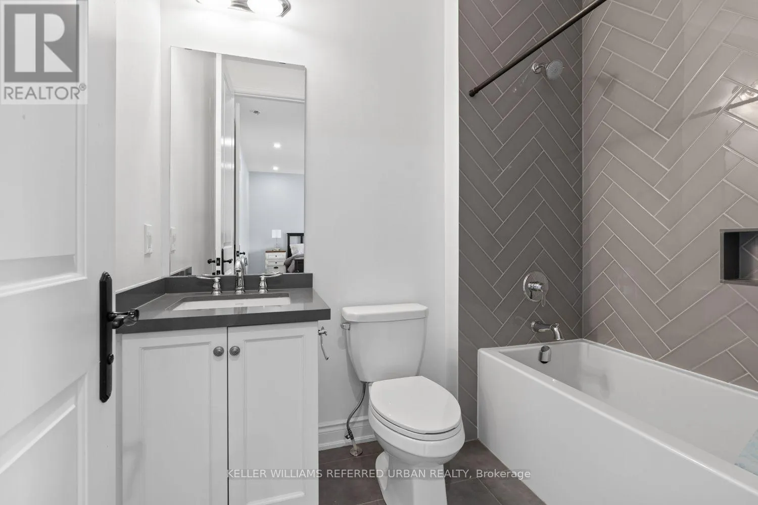 4 BASIL RIDGE COURT