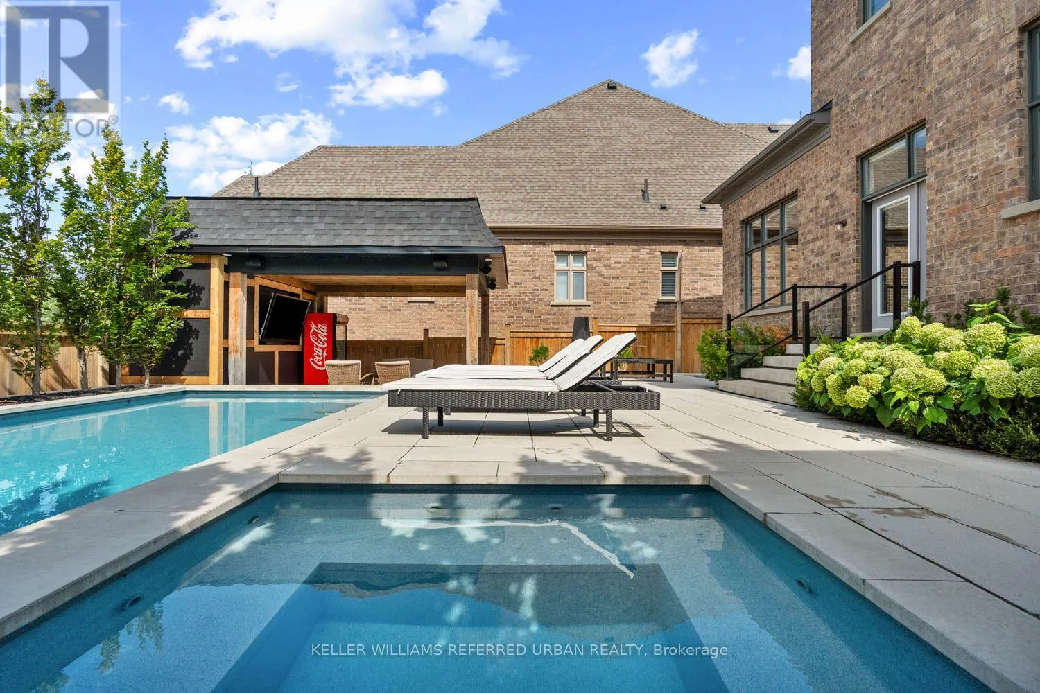 4 BASIL RIDGE COURT