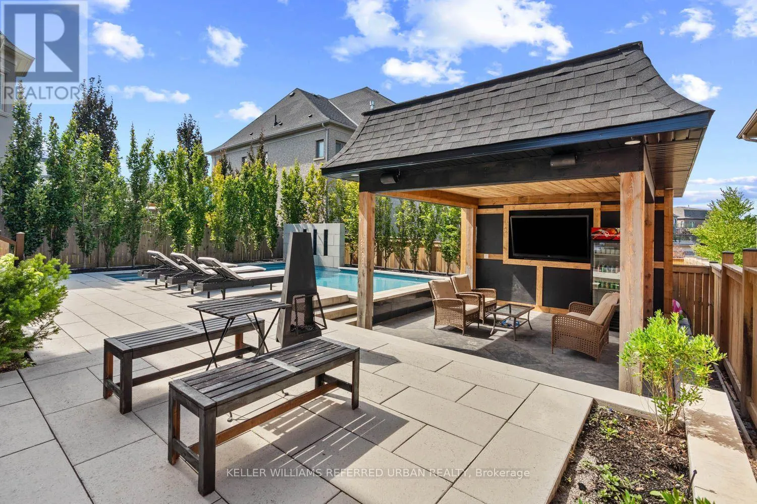 4 BASIL RIDGE COURT
