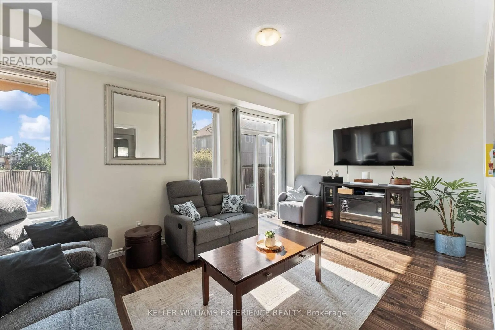110 COLLIER CRESCENT