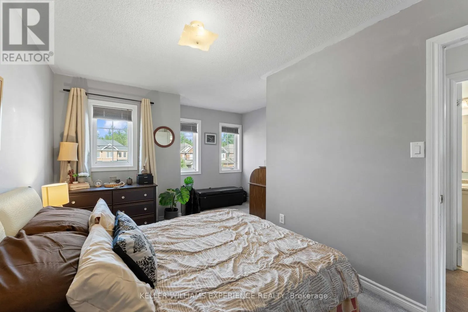 110 COLLIER CRESCENT