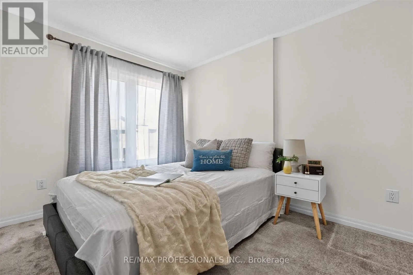5 DELANO WAY