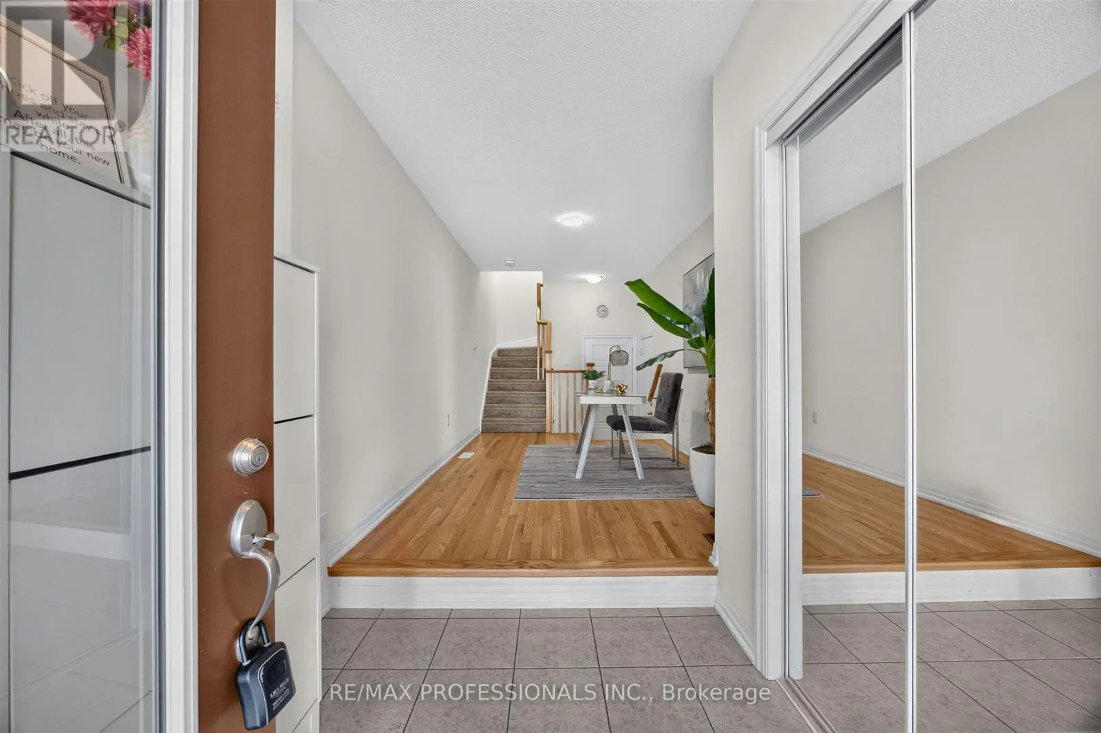 5 DELANO WAY