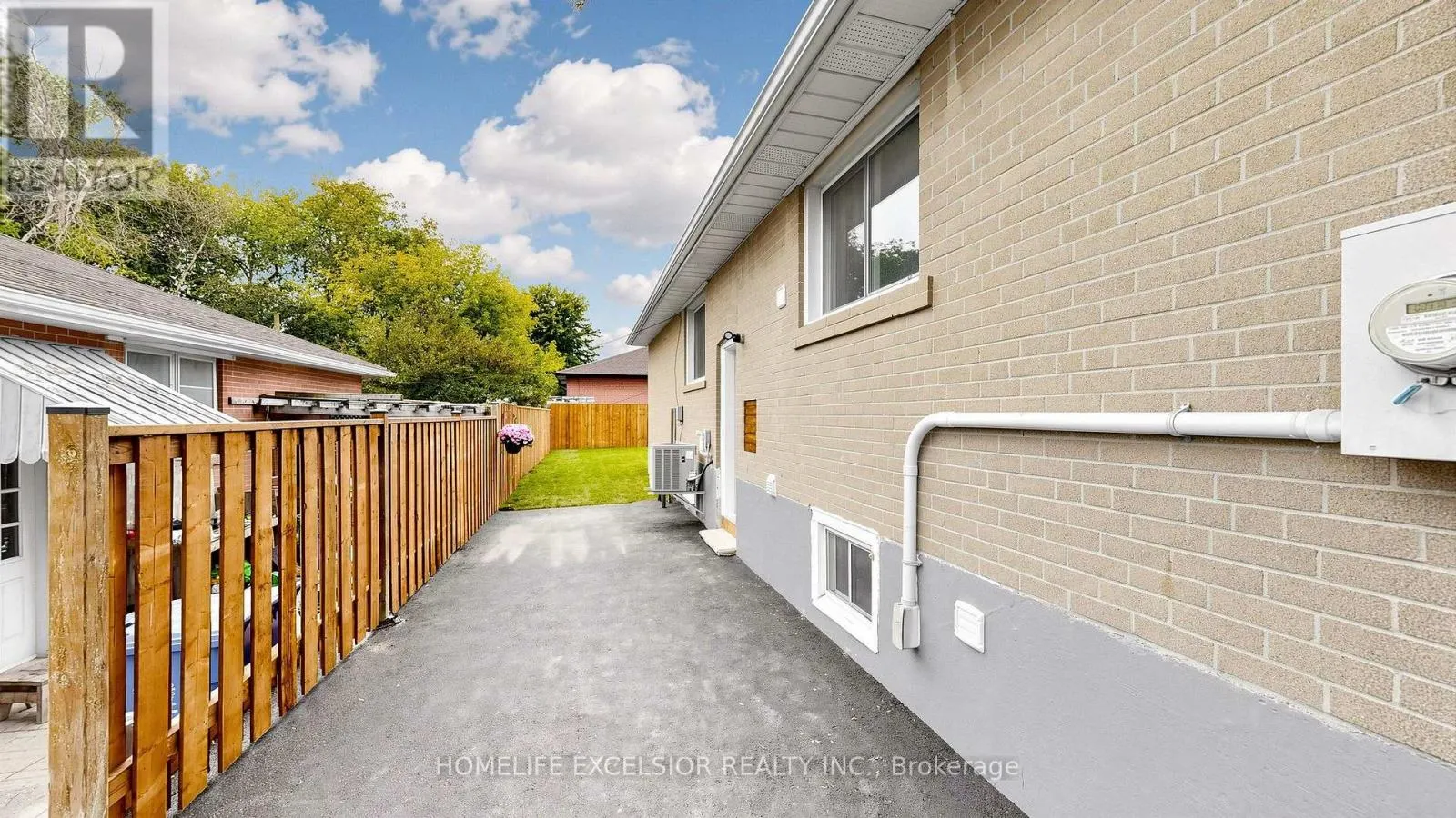 86 NEWBURY DRIVE
