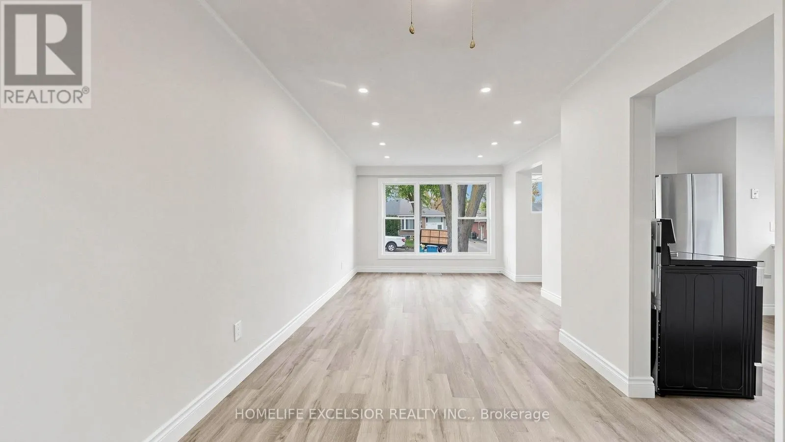 86 NEWBURY DRIVE