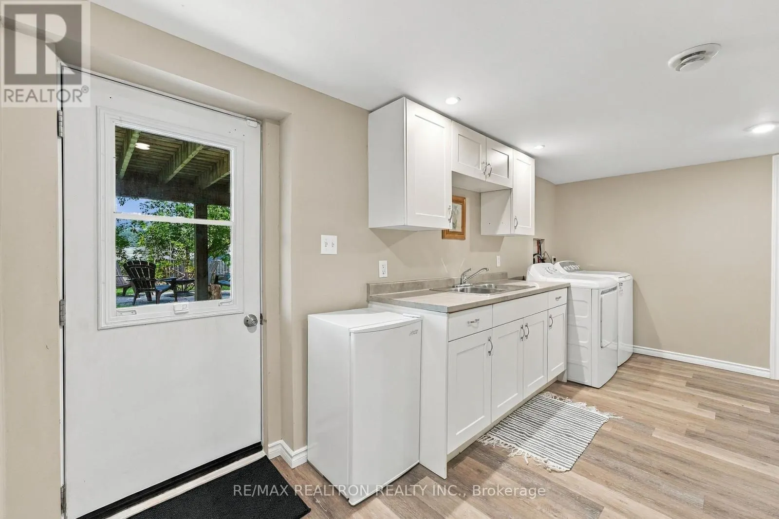 268 KENWOOD AVENUE