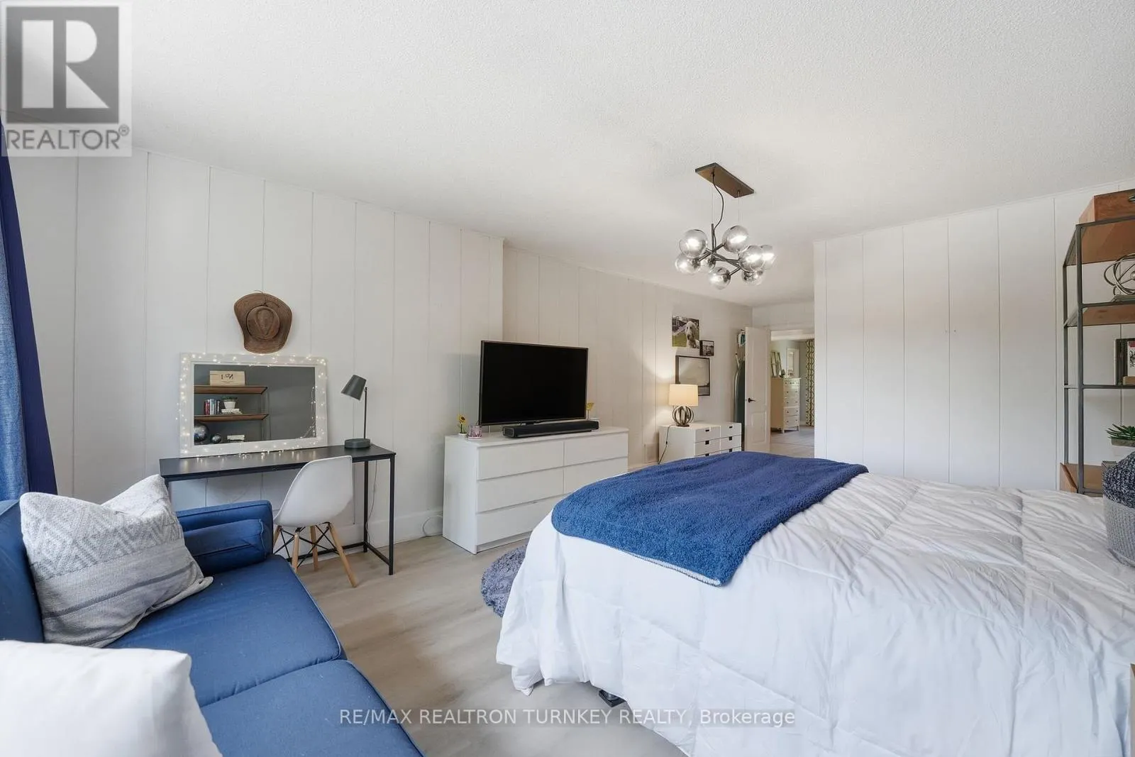 818 EXCELLER CIRCLE