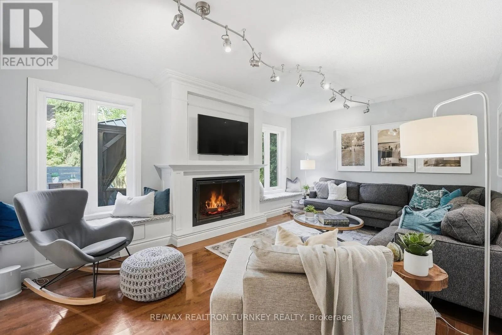 818 EXCELLER CIRCLE