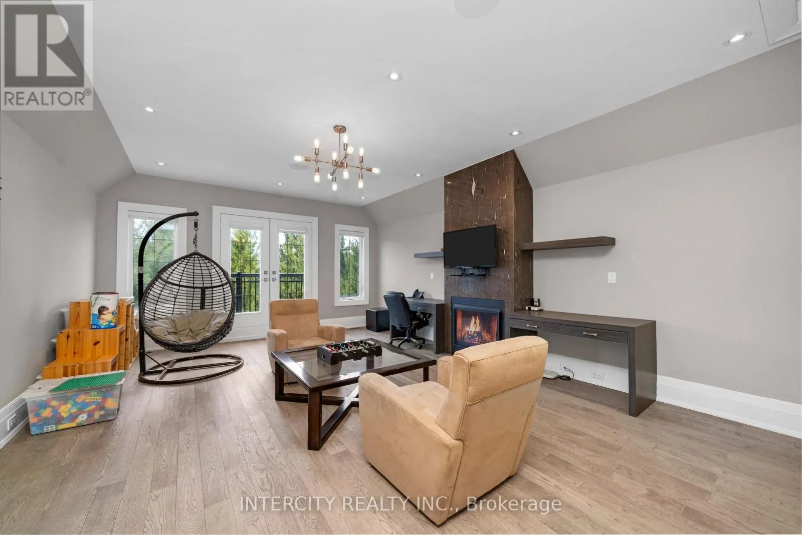 34 ROSEBUD COURT