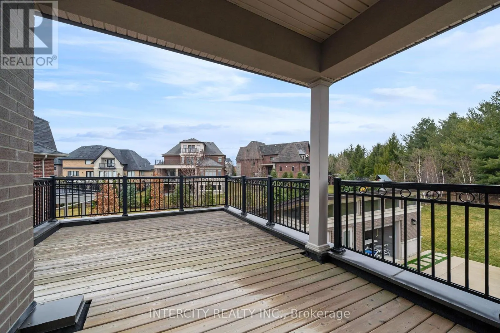 34 ROSEBUD COURT