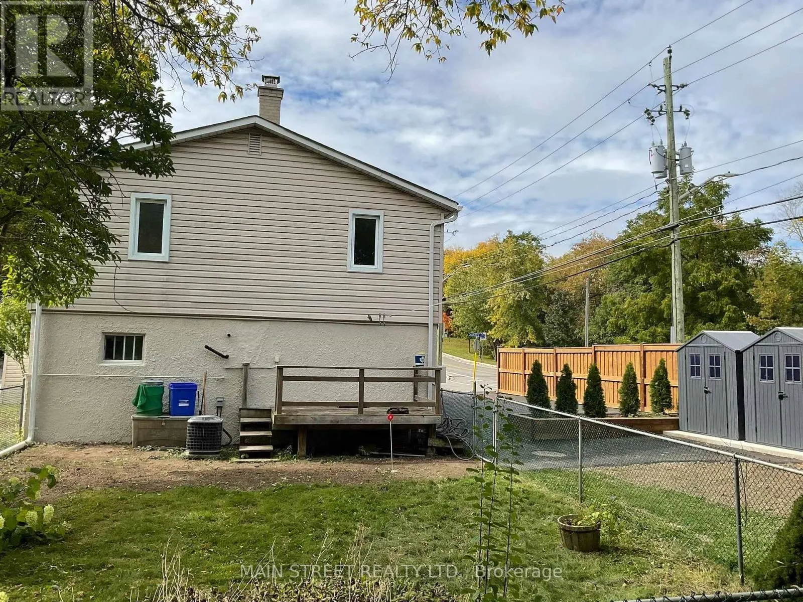 UPPER - 161 CHARLOTTE STREET